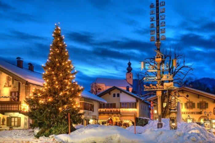 9-DAY CHRISTMASTIME IN GERMANY & AUSTRIA WITH THE KNITTING CIRCLE