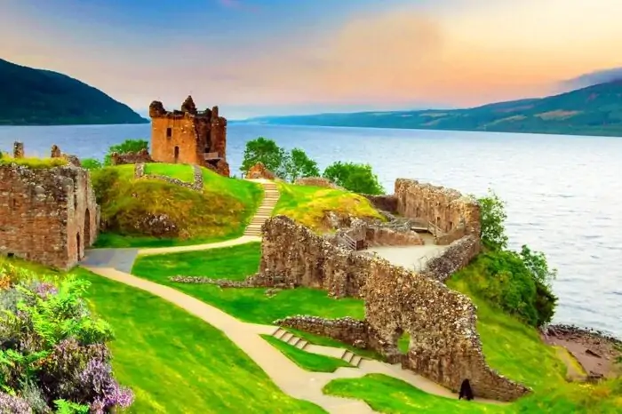 Discovering the Treasures of SCOTLAND